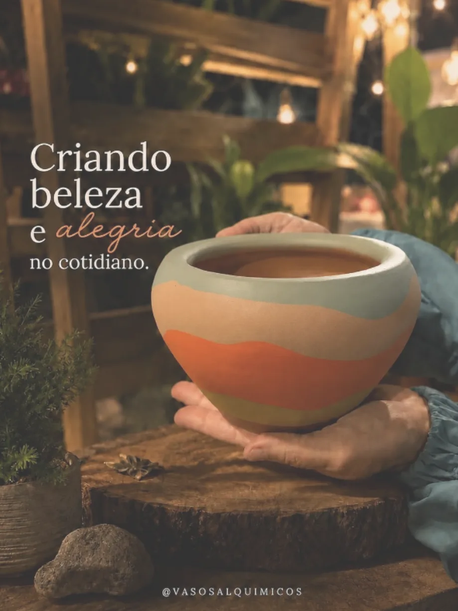 Vaso de cerâmica pintado à mão por Vivianne, Vasos Alquímicos, Feira Criativa Jurerê